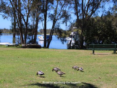 1 Sirius Key, Forster