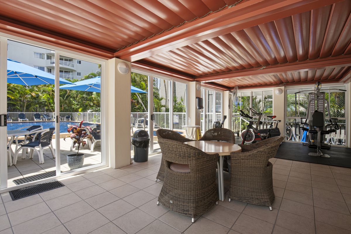 50 / 210 Surf Parade, Surfers Paradise