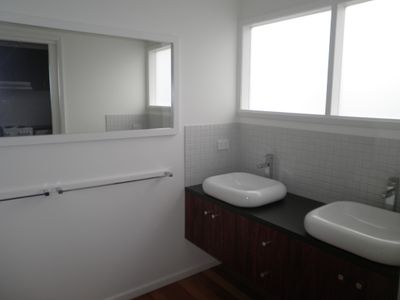 6 / 28 Upper Skene Street, Newtown