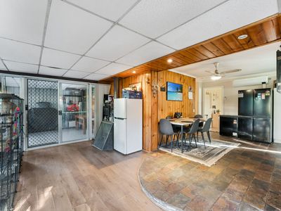 16 Dickens Road, Ambarvale