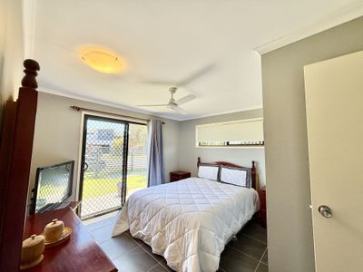 24 South Street, Urangan