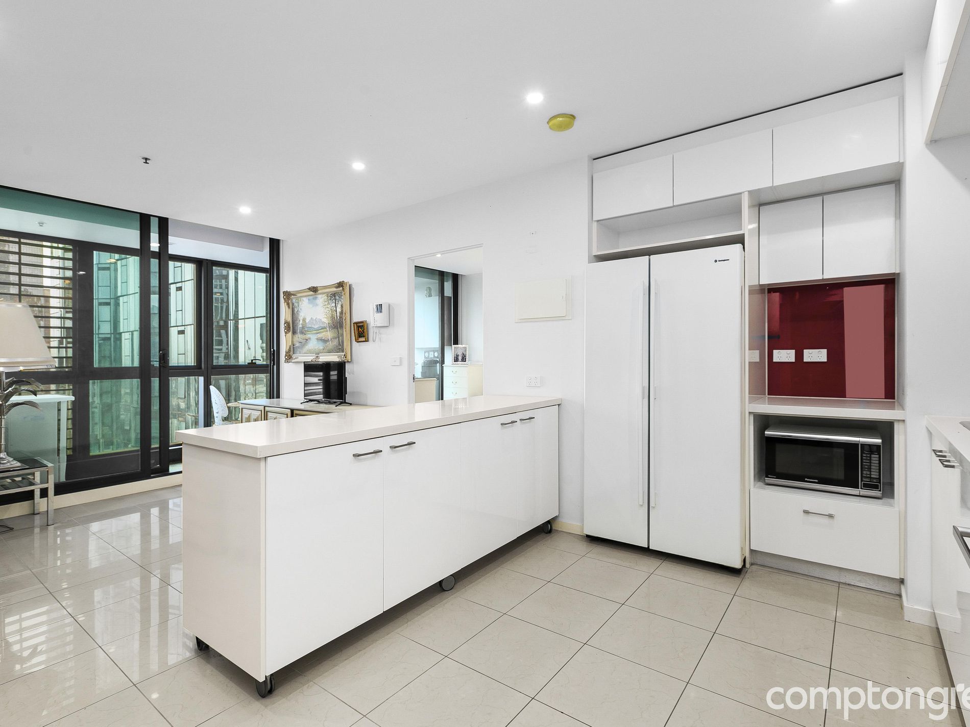 2501 / 8 Sutherland Street, Melbourne