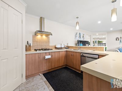 16 Norwegian Way, Narre Warren South