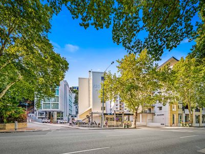 208 / 130 Mounts Bay Road, Perth