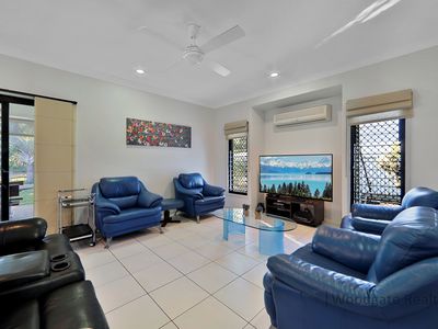 3 Moray Court, Woodgate