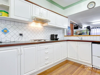 32 Eastdene Circle, Nollamara