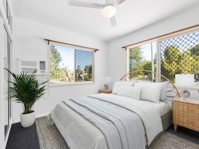 2 Kingfisher Street, Slade Point