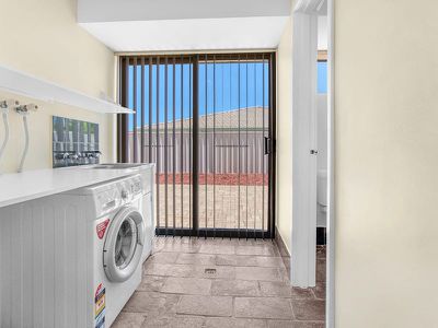 33 Redheart Drive, Thornlie