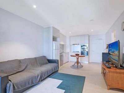 702 / 95 Linton Street, Kangaroo Point