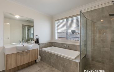 55 Cotswold Crescent, Officer
