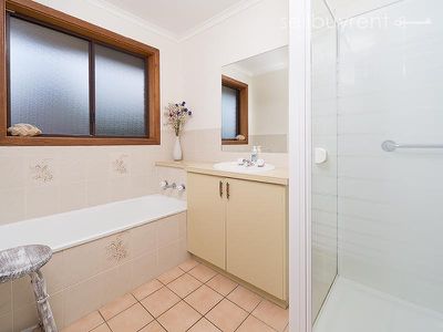 1 / 14 BARTON STREET, Wodonga