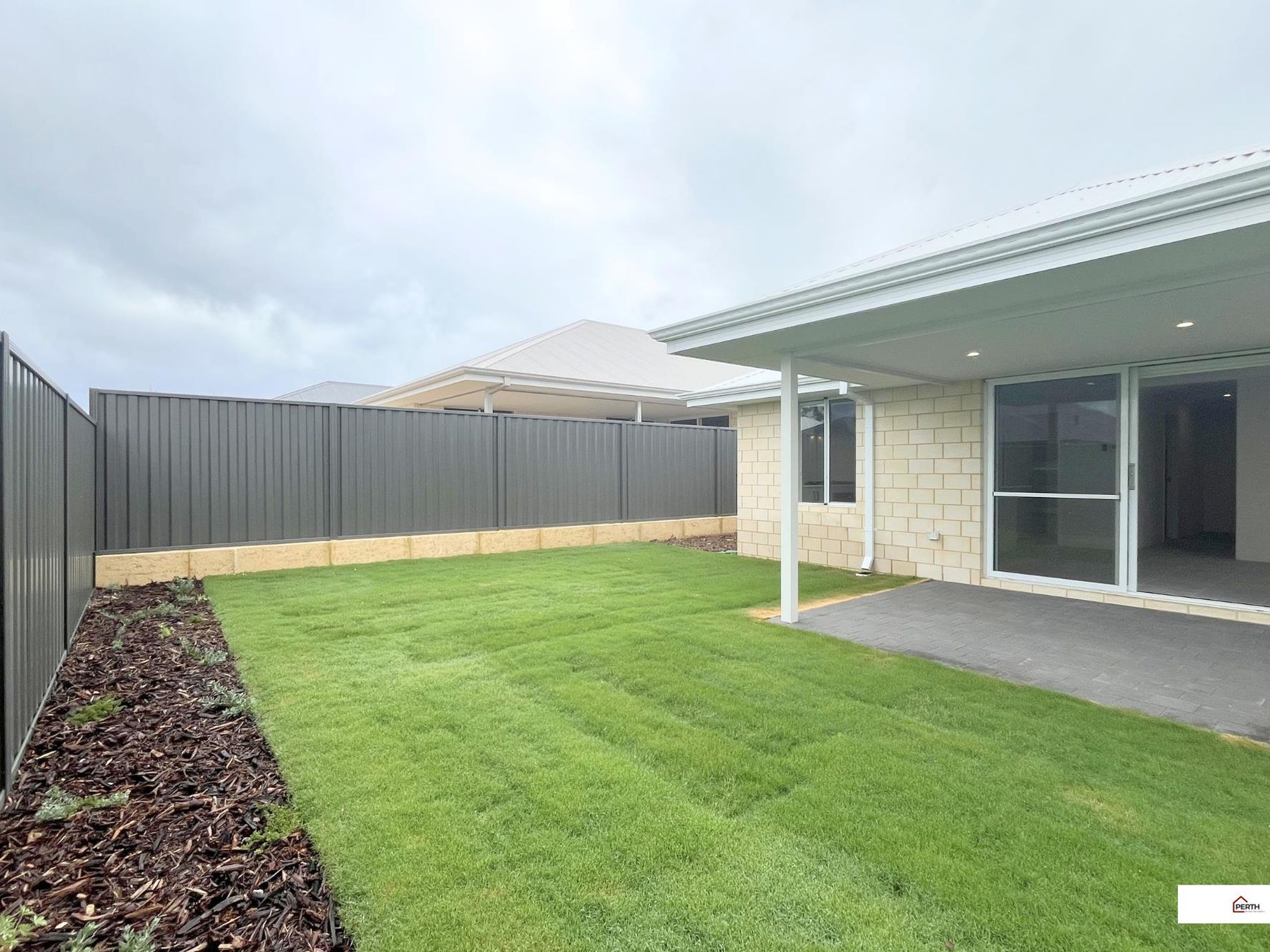 12 Oxley Street, Lakelands