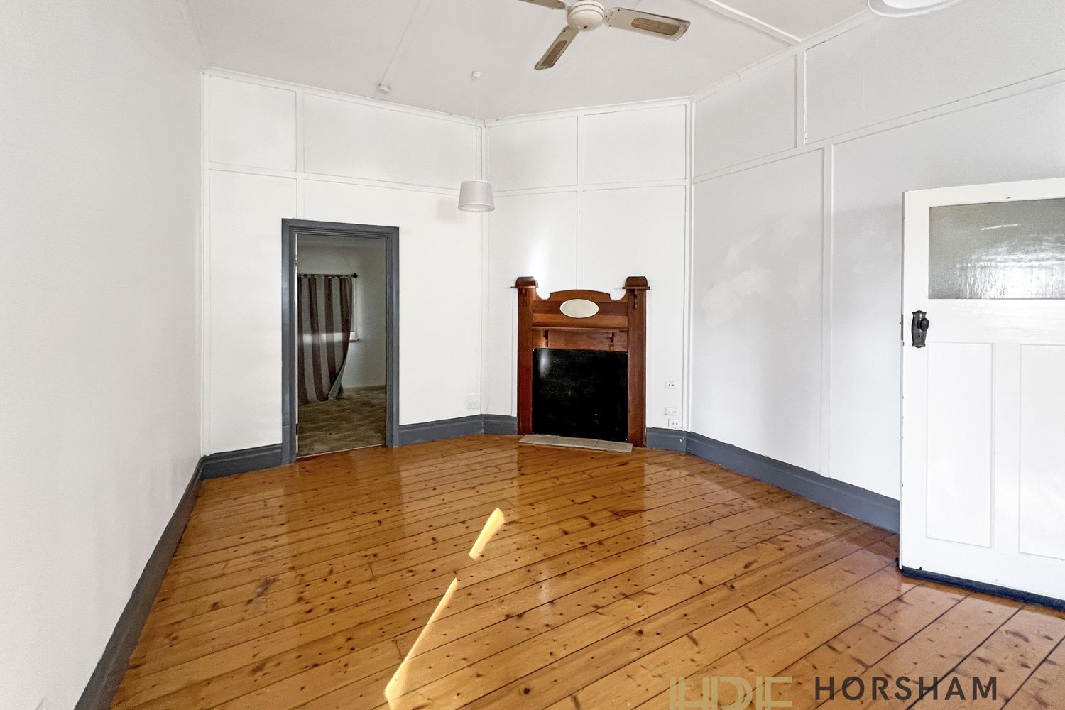 28 Albert Street, Horsham
