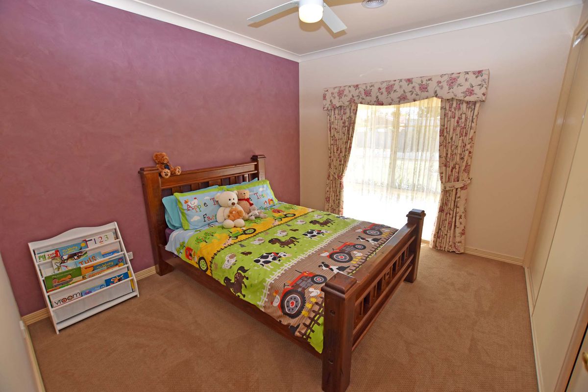 16 Deakin Grove, Tongala