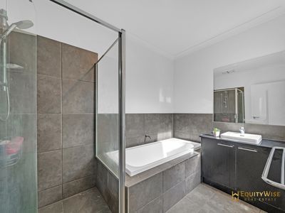 25 Farmington Road, Wyndham Vale