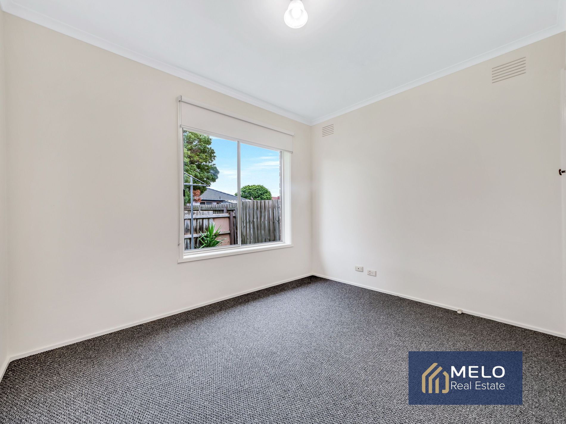 4 / 28 Minogue Crescent, Hoppers Crossing