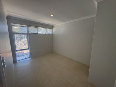 131 Lambeth Cir, Wellard