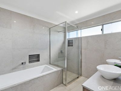7 Kirra Court, Eli Waters