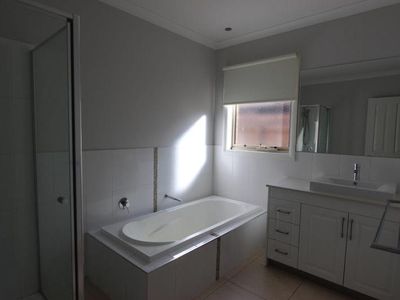 7 Merger Court, Lara