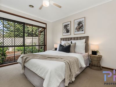 1 Taplan Court, Golden Square