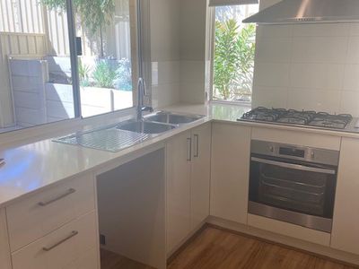 2 / 22 Harrier Way, Beldon