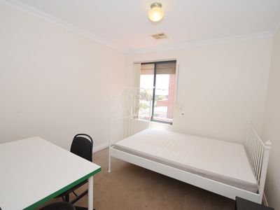 2 / 8 Hillcrest Road, Kewdale