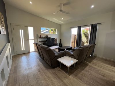 5 Sommerset Drive, Atherton