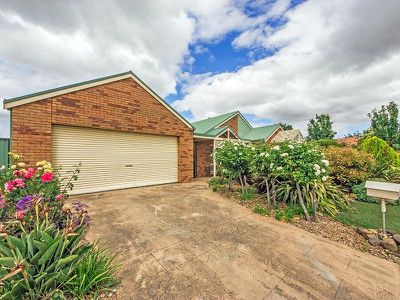 18 Oaktree Avenue, Wyndham Vale