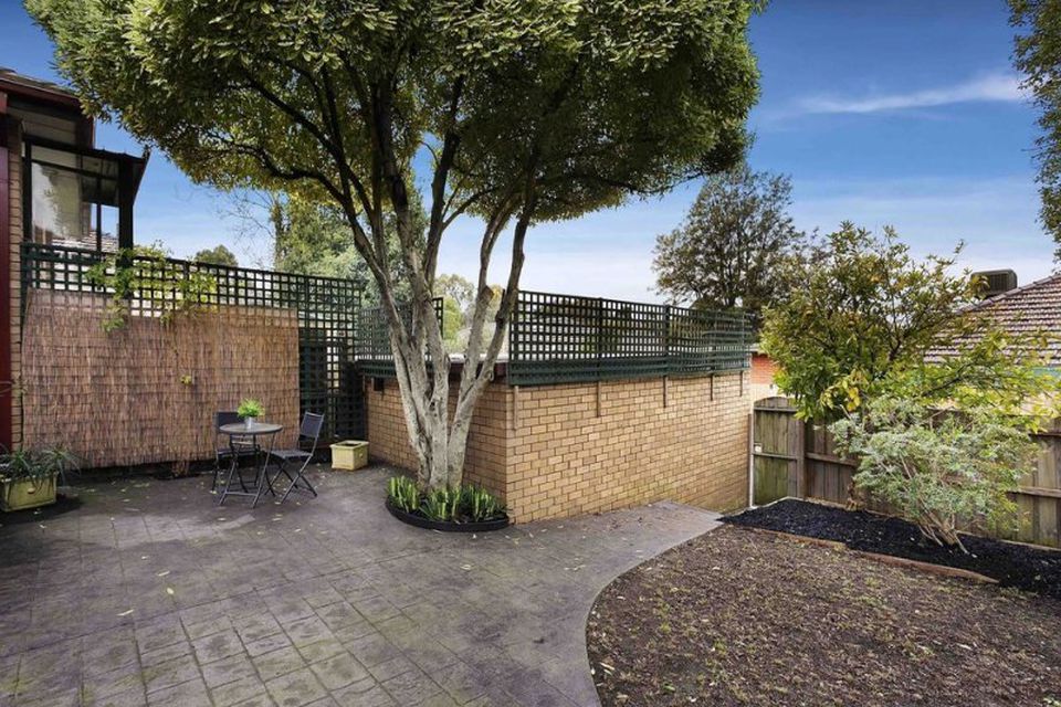 2 / 80 Bruce Street, Mount Waverley