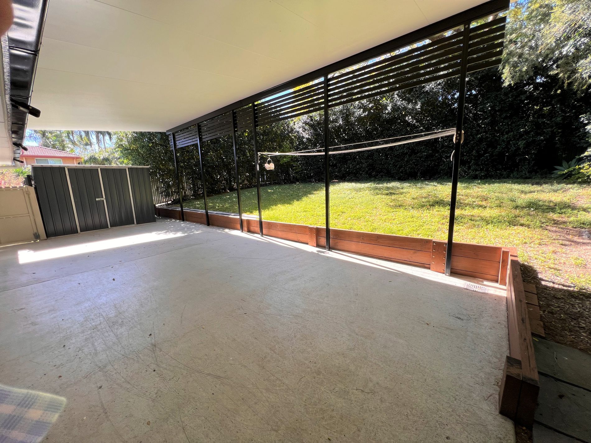 15 JOACHIM STREET, Holland Park West First National Style Real Estate