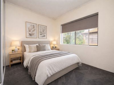 10 / 1 Waterside Crescent, Carramar