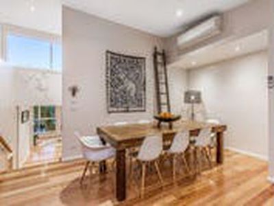 30 Fern Grove, Rye