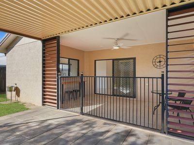 17 Finniss Crescent, Bentley Park