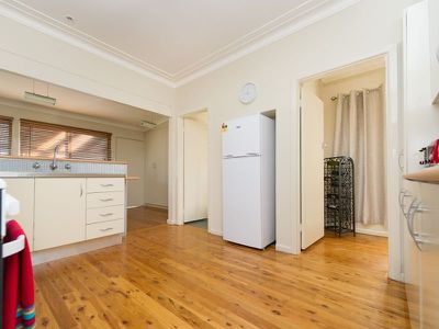 25 Crown Street, Dubbo