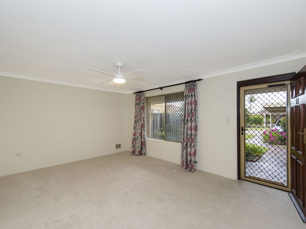 57 / 2 THEAKSTON GREEN, Leeming, Leeming - Thumbnail 2