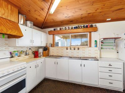 16 Chambers Street, Beachport