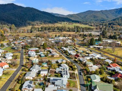 16 Beauty Avenue, Mount Beauty