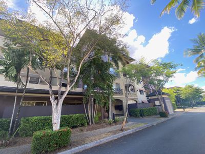 616 / 12 Gregory Street, Westcourt