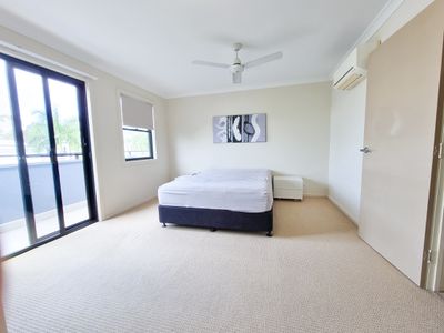 23 / 1 Michel Place, Telina