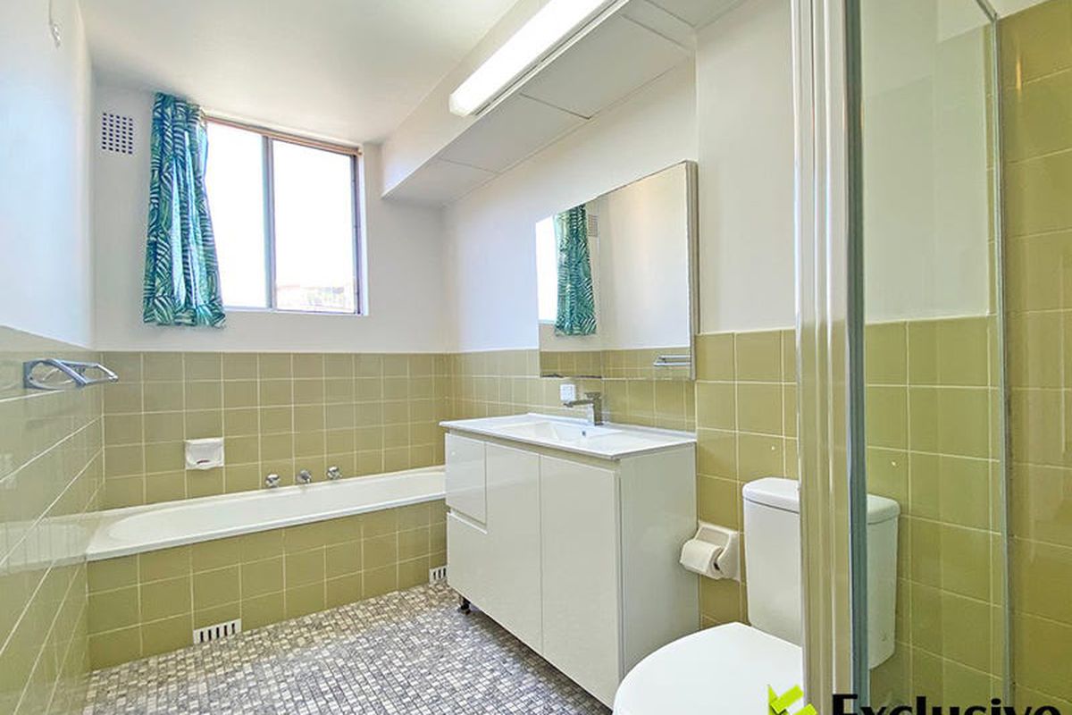 15 / 13 Bortfield Drive, Chiswick