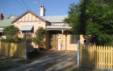 48 Woods Street, Beaconsfield
