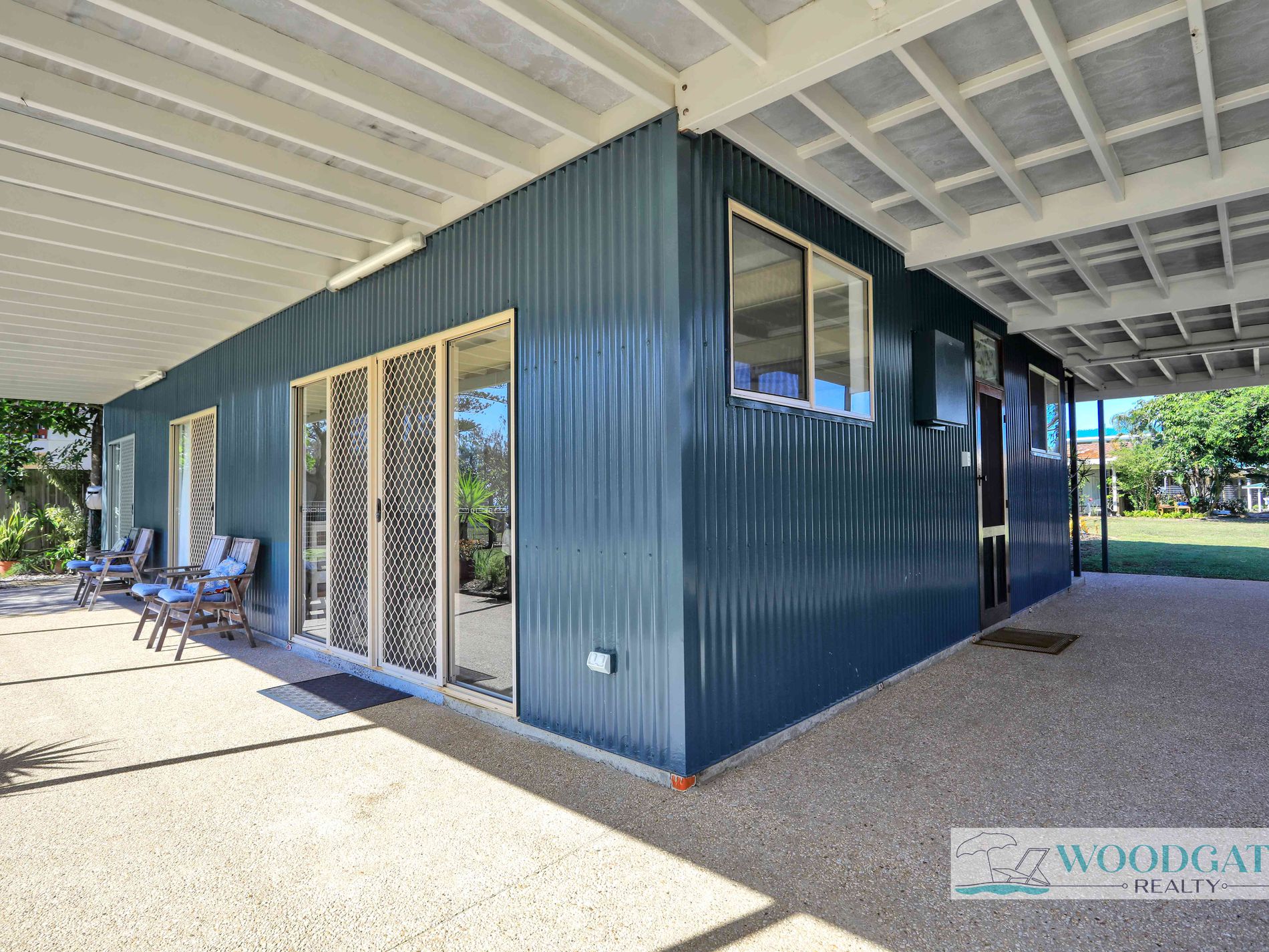 104 Esplanade, Woodgate
