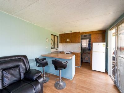 745 Londonderry Road, Londonderry