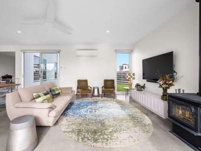 18 Martin Laurence Place, Port Fairy