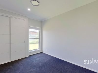 32 Mangrove Crescent, Dubbo