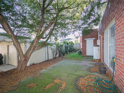 2 / 12 Kirk Street, Ringwood