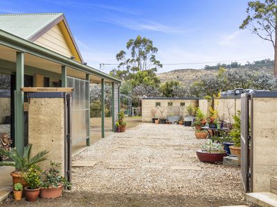 380 Dulcia Road, Gordon