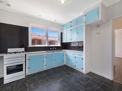 1 / 29 Hughes Crescent, Dandenong North
