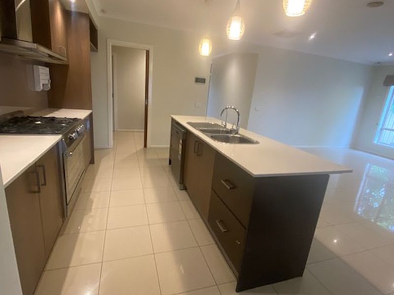 37 Birchgrove Way, Taylors Hill