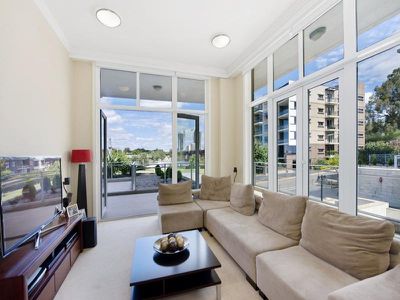 2 / 1 Bay Drive, Meadowbank